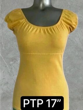 Free 💟Scoop Neck Top